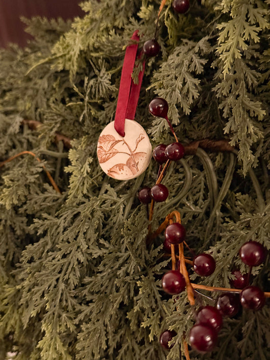 Le Botanical Ornament