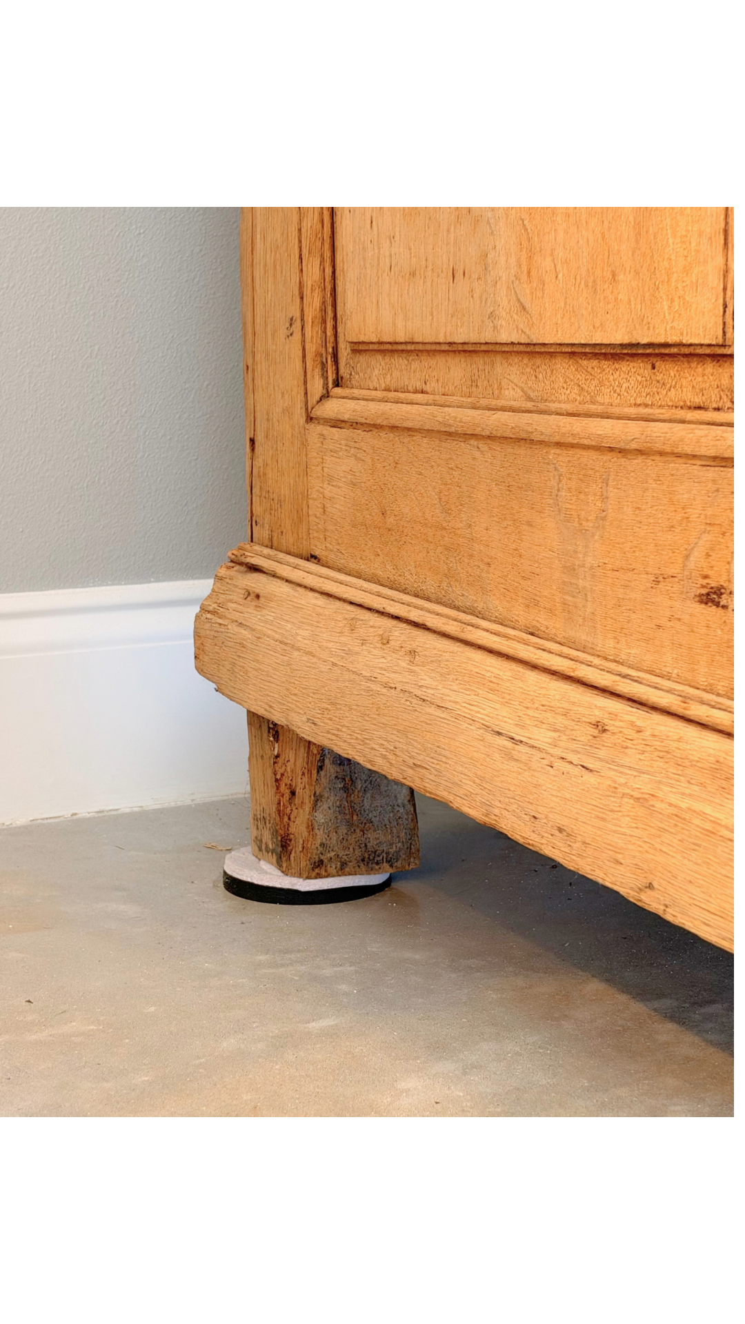 French Oak Buffet à Deux Corps