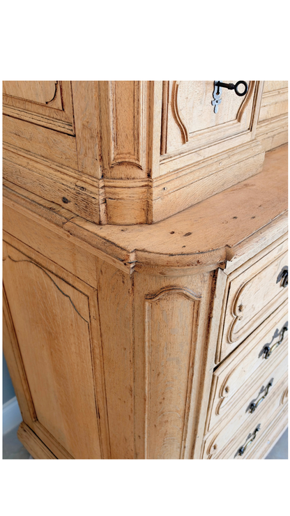 French Oak Buffet à Deux Corps
