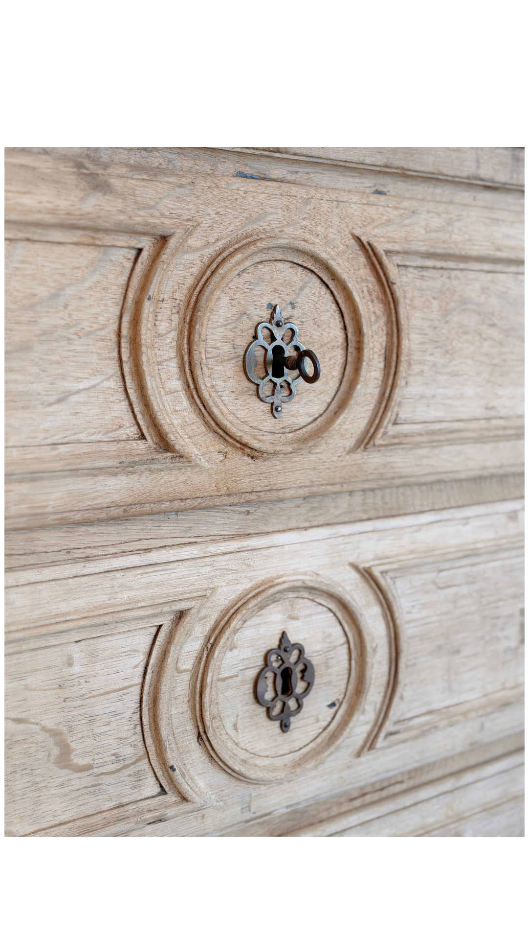 French Oak Buffet à Deux Corps