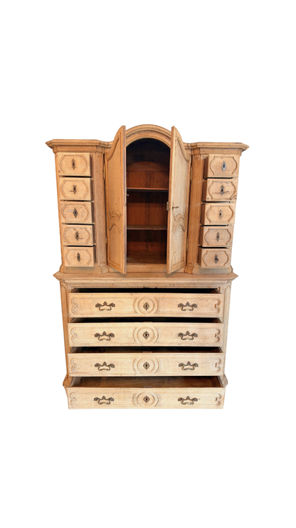 French Oak Buffet à Deux Corps