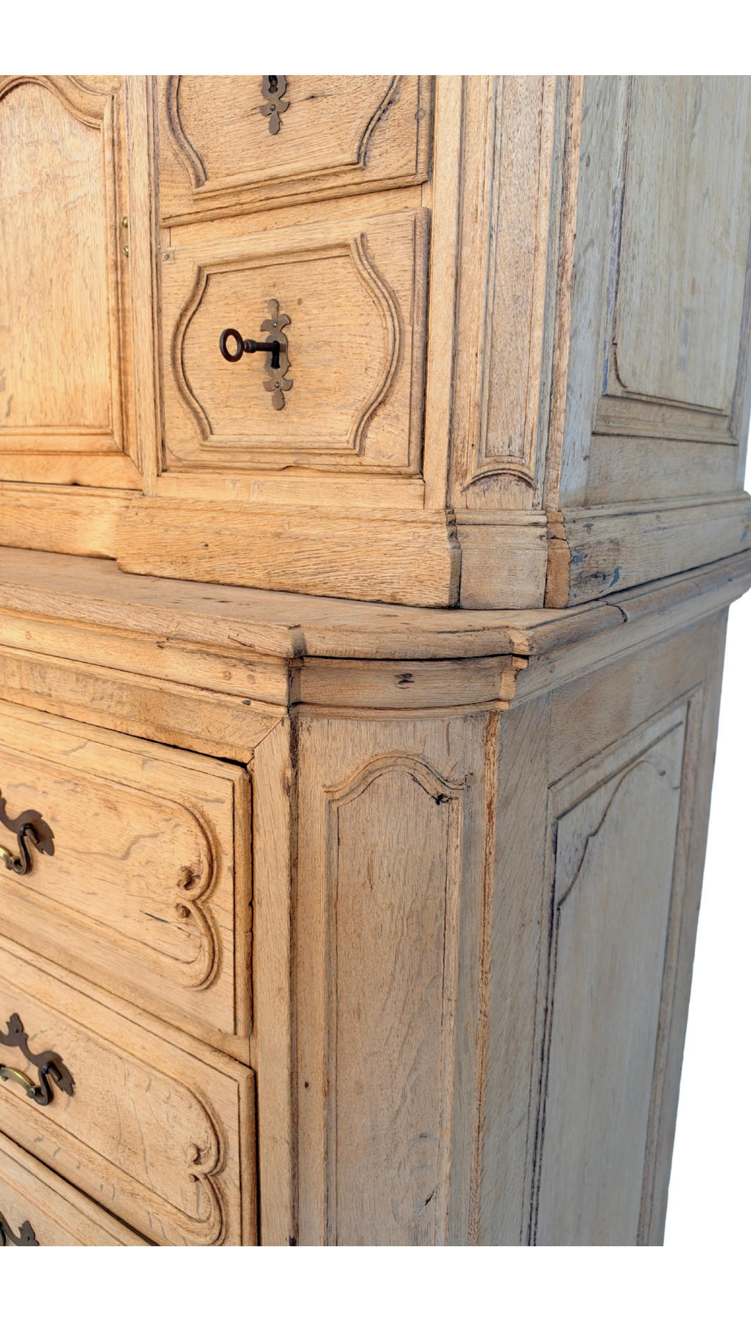 French Oak Buffet à Deux Corps