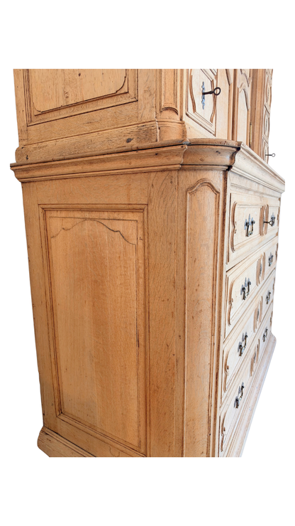 French Oak Buffet à Deux Corps